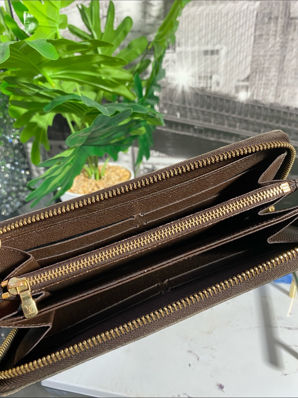 Authentic Rare Louis Vuitton Damier Zippy Wallet - Picture 10 of 16